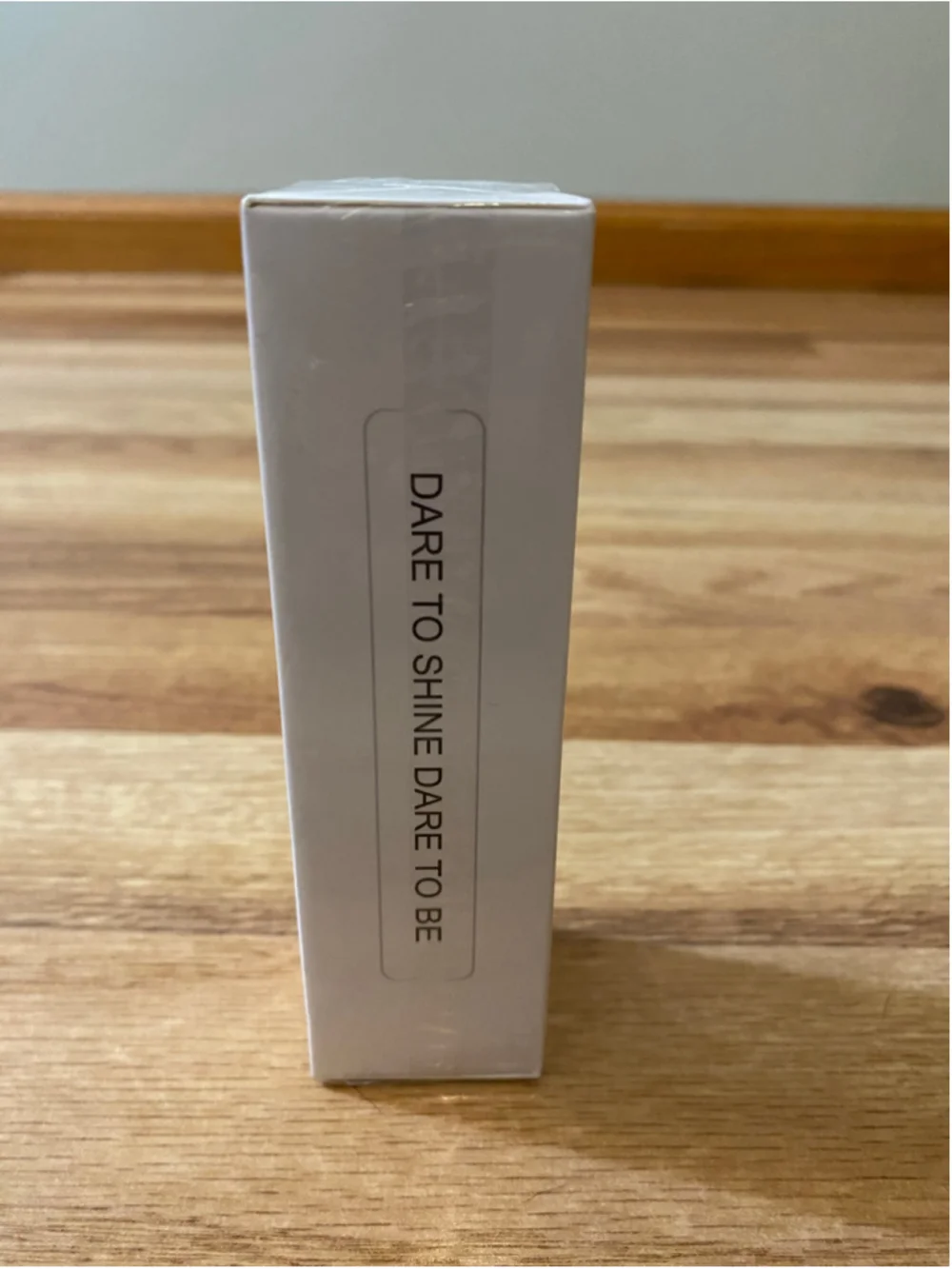 Women's HOLLYLINKA Color Changing Liquid Foundation Silk Porcelain New